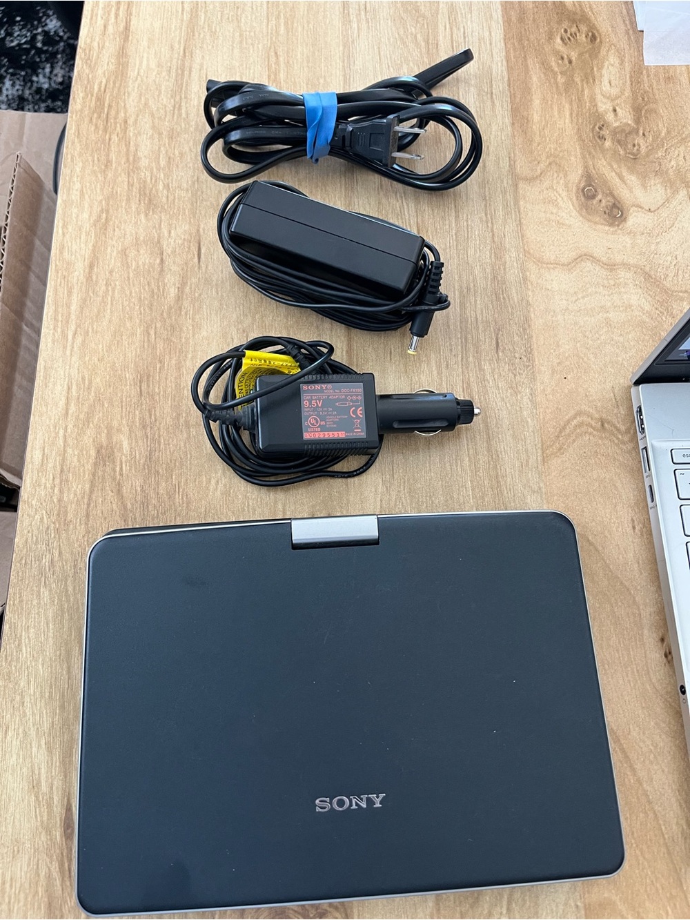 Portable Sony CD/DVD player
